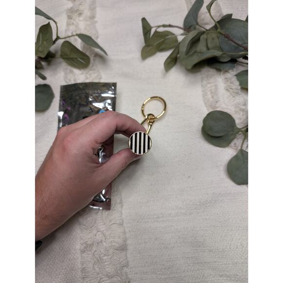 Sephora x BaubleBar Lipstick Bag Charm - Picture 4 of 4